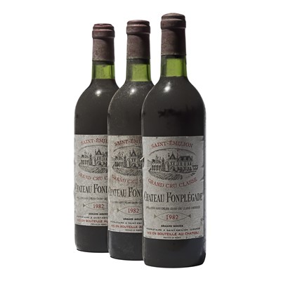 Lot 24 - 12 bottles 1982 Ch Fonplegarde