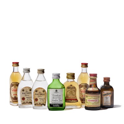 Lot 283 - 26 Mixed 5cl Miniatures