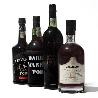 Lot 6 - 9 bottles Mixed Port