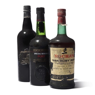 Lot 9 - 12 bottles Mixed Ports