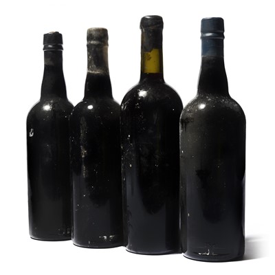 Lot 10 - 12 bottles Mixed Ports