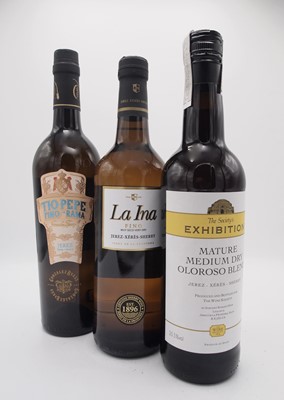Lot 32 - 14 bottles Mixed Sherry
