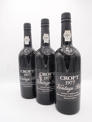 Lot 7 - 11 bottles 1977 Croft