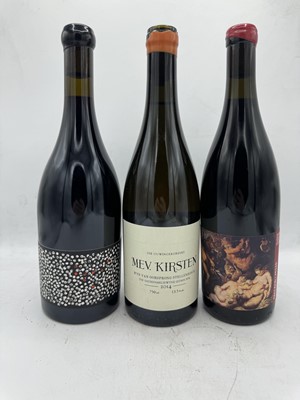 Lot 92 - 5 bottles Mixed Red and White Wines
