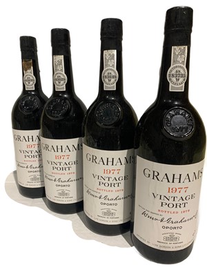 Lot 8 - 12 bottles 1977 Graham
