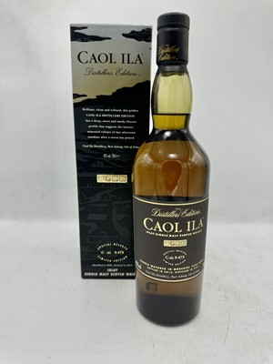 Lot 201 - 2 bottles Mixed Whisky and Cognac