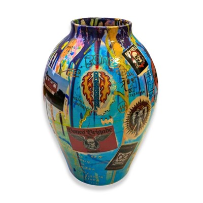 Lot 27 - Dan Baldwin (British 1972-), 'Vase'