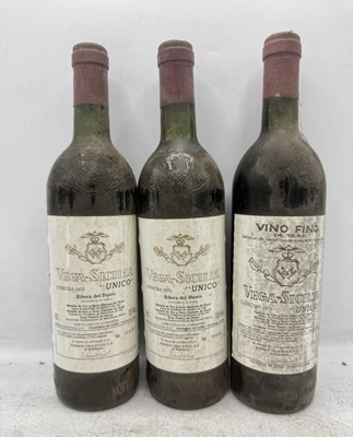 Lot 207 - 3 bottles Mixed Vega-Sicilia