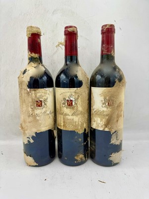 Lot 33 - 6 bottles 2003 Ch Montrose