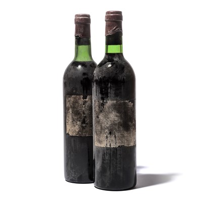 Lot 107 - 3 bottles 1977 Ch Lafite-Rothschild