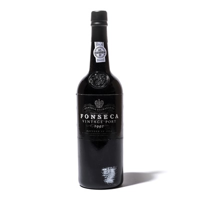 Lot 12 - 12 bottles 1992 Fonseca