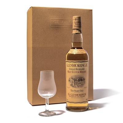 Lot 299 - 1 bottle Glenmorangie 10 Year Old Gift Pack